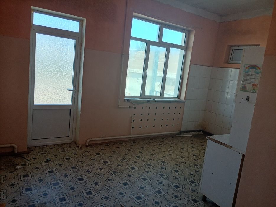 5-хонали котеж узок муддатга ижарага берилади