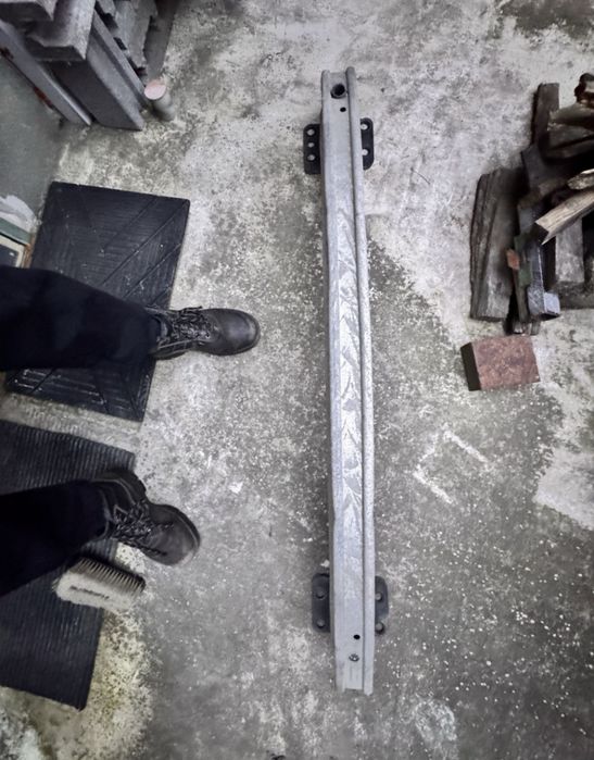 Задна греда основа броня Honda crv / Bmw x3 /Audi q7