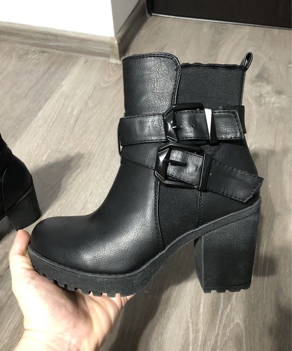 Ghete negre marime 35 ghete 35 ghetute cu toc