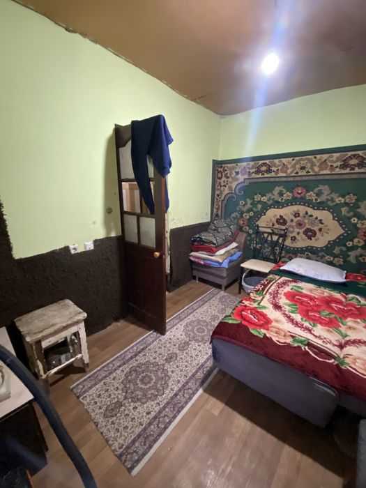 Земельный участок с домиком