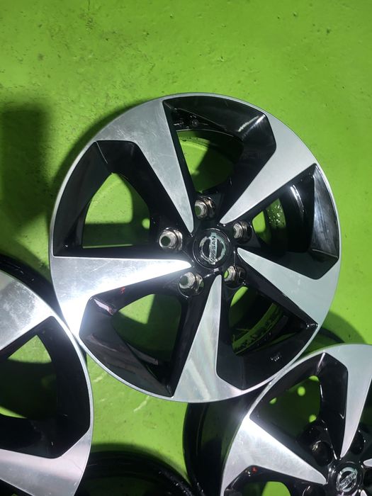 16 5x114.3 Nissan лети джанти 5х114.3