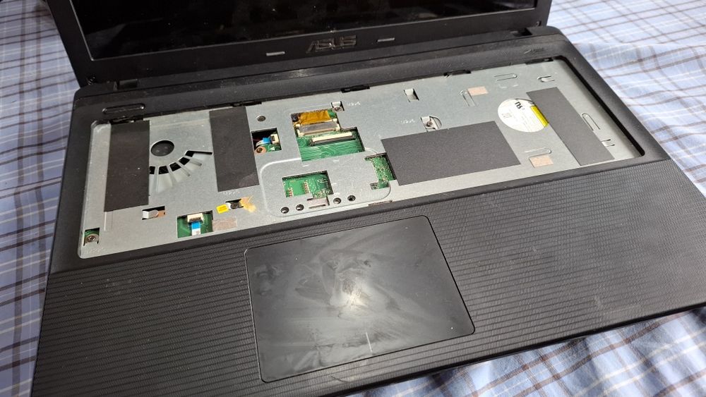 Asus X55U за части