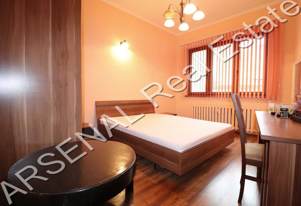 Дава се под наем Тристаен апартамент в София, Център - 110 кв.м за 800 € - Снимка #4