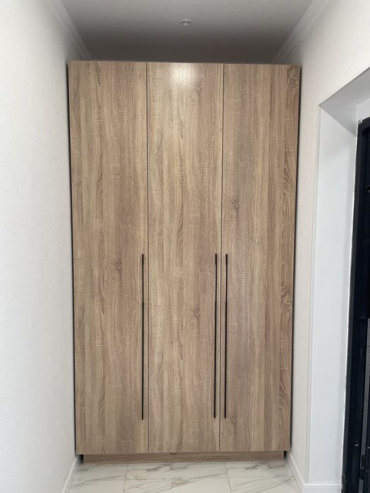 Шкаф 3х дверный, распашной в спальню в прихожую: 65 000 тг. - Мебель ...