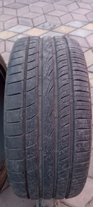 Летние шины 245/45/18