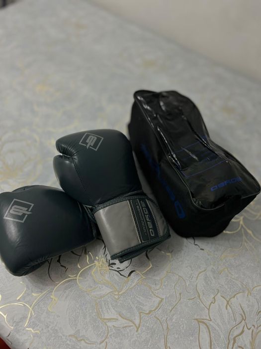 Продаются перчатки боксерские