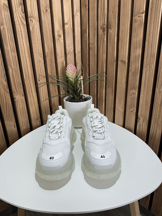 Balenciaga Triple S White size 40
