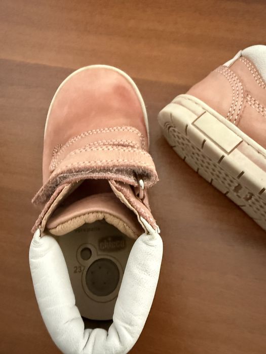 Детски обувки Chicco номер 23