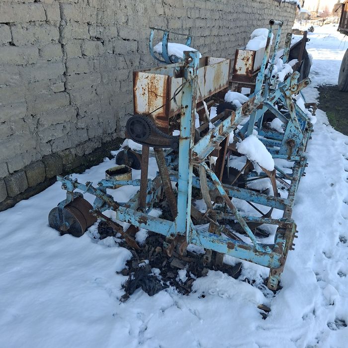 Продаётся селхозтехника сельска сотилади