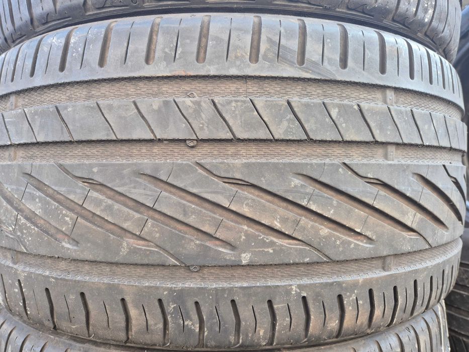 4 Anvelope de VARA - 245/35/19 - Uniroyal - Stare F BUNA - DOT 2023 !