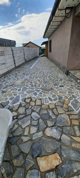 Piatră naturală de munte de Grecia montaj și transport oriunde în tara