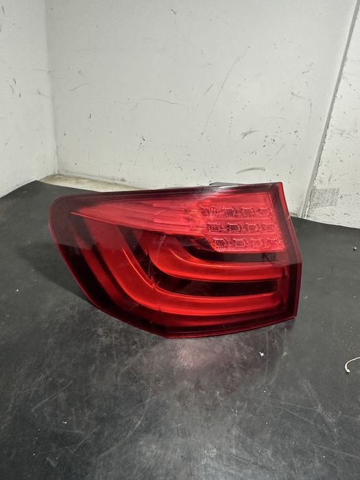 Stop stanga spate aripa BMW Seria 5 F11 7203233