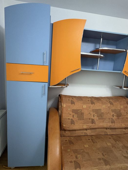 Vand mobila de dormitor, 3500 negociabil