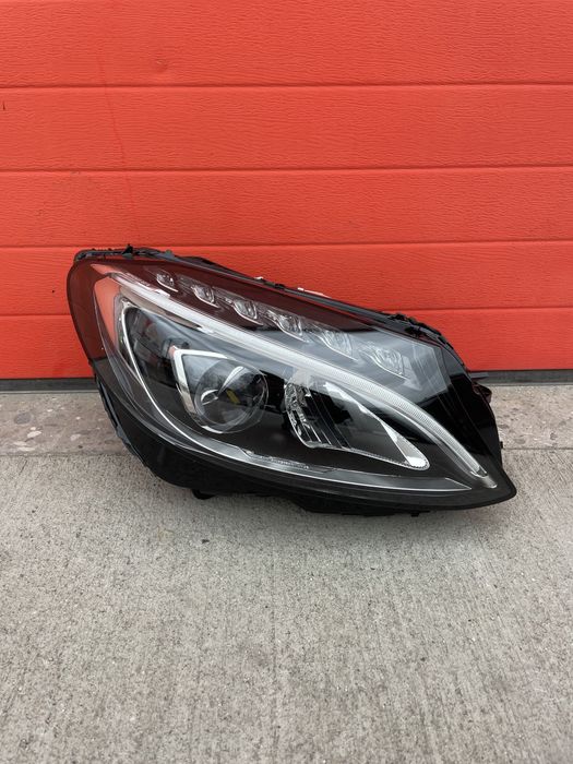 Mercedes w205 C class фар фарове десен лед