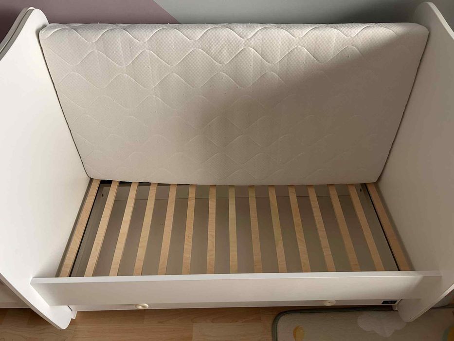 Продавам бебешка кошара лорели