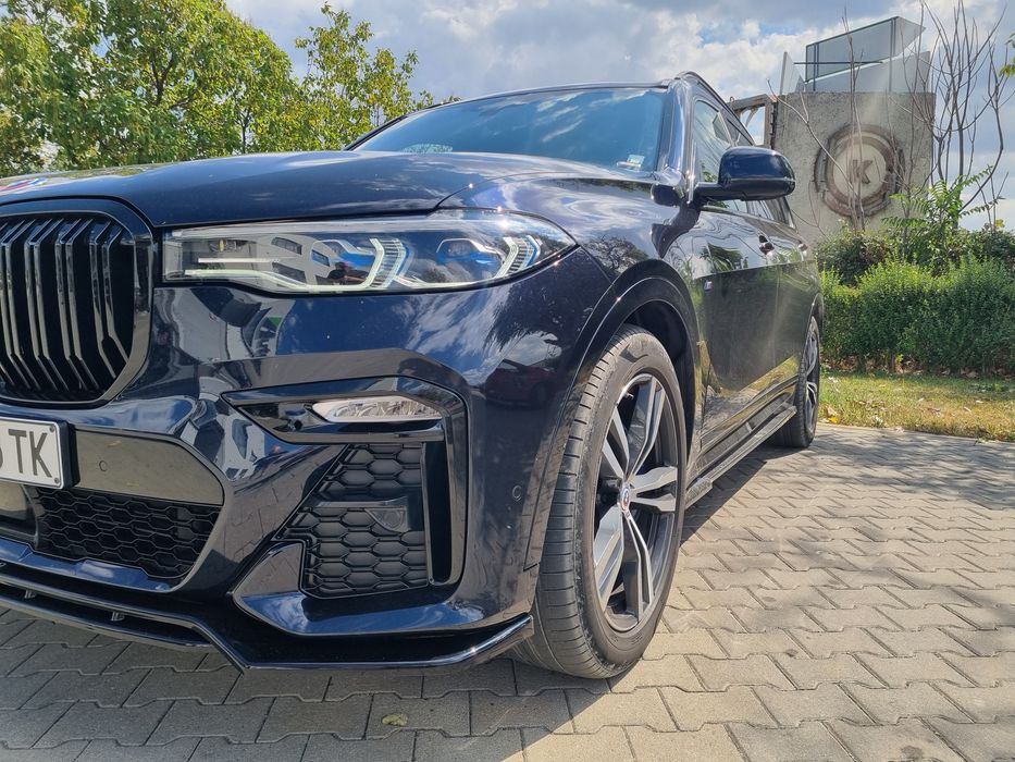 Добавки за прагове Maxton design за BMW X7 G07 (2019-2022)