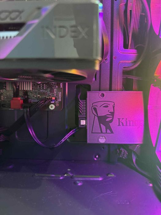 Компютър настолен