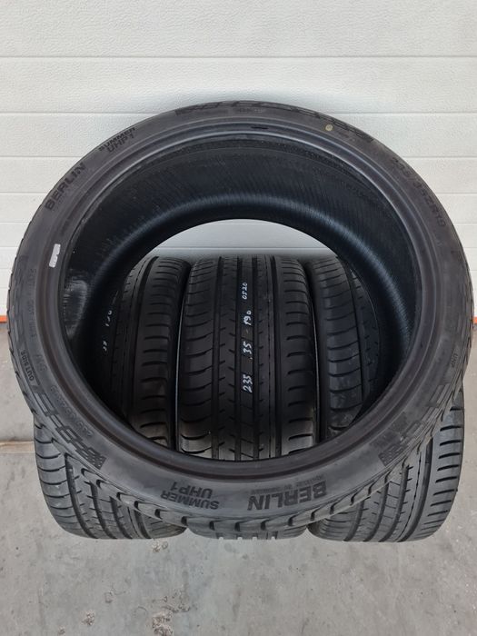 Летни гуми 4 броя BERLIN Summer UHP1 235 35 R19 дот 0520