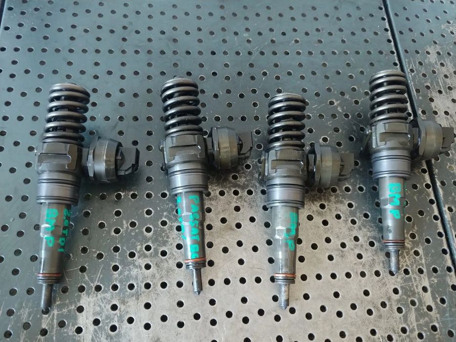 injector 2.0 tdi bmm bmp  audi a3 8p vw passat b6 golf 5 touran skoda octavia 2 seat leon 038130073bq