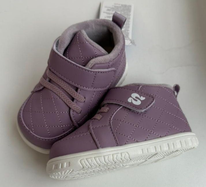 Детские обуви хорошего качество.