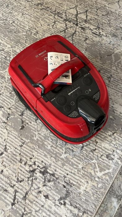 Пыоесос Bosch новый с итекеткой