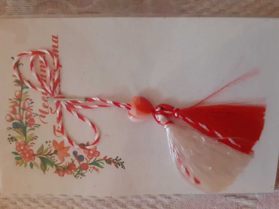 Мартеници различни видове