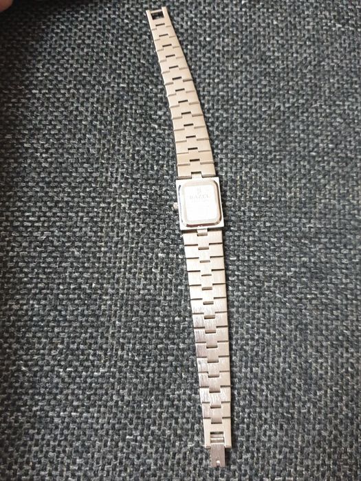 Продам женские часы