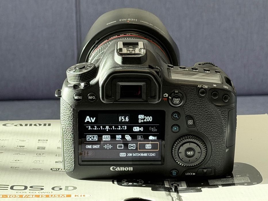 Kit Canon EOS 6D + obiectiv EF 24-105 F4 L IS USM