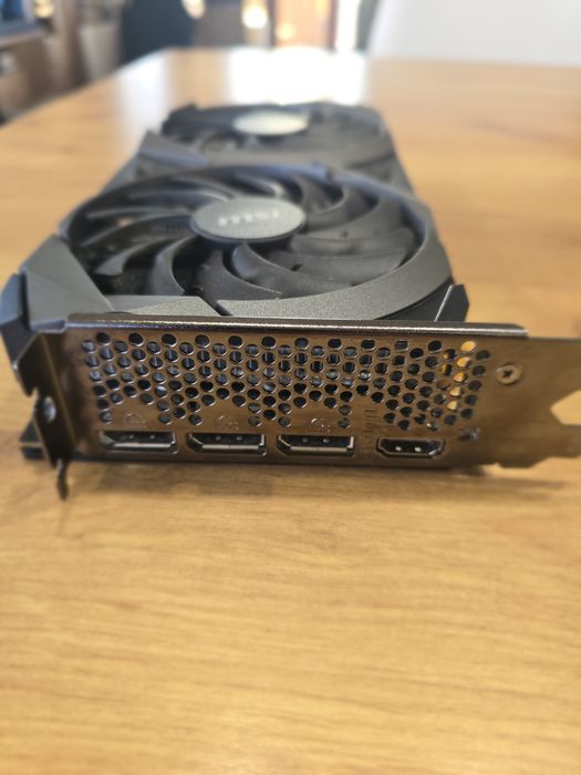 Продавам Видео карта Nvidia Rtx 3050  Ventus 2x 8G OC