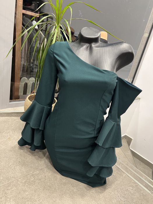 Страхотна рокля