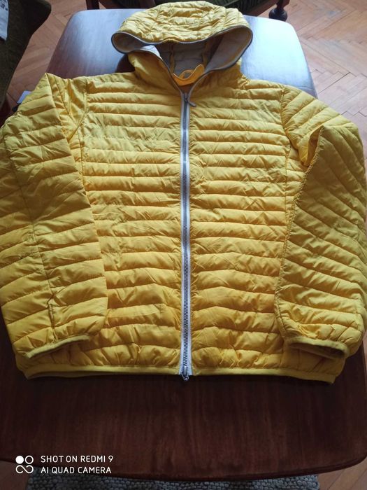 Продавам пролетно-есенно яке ново