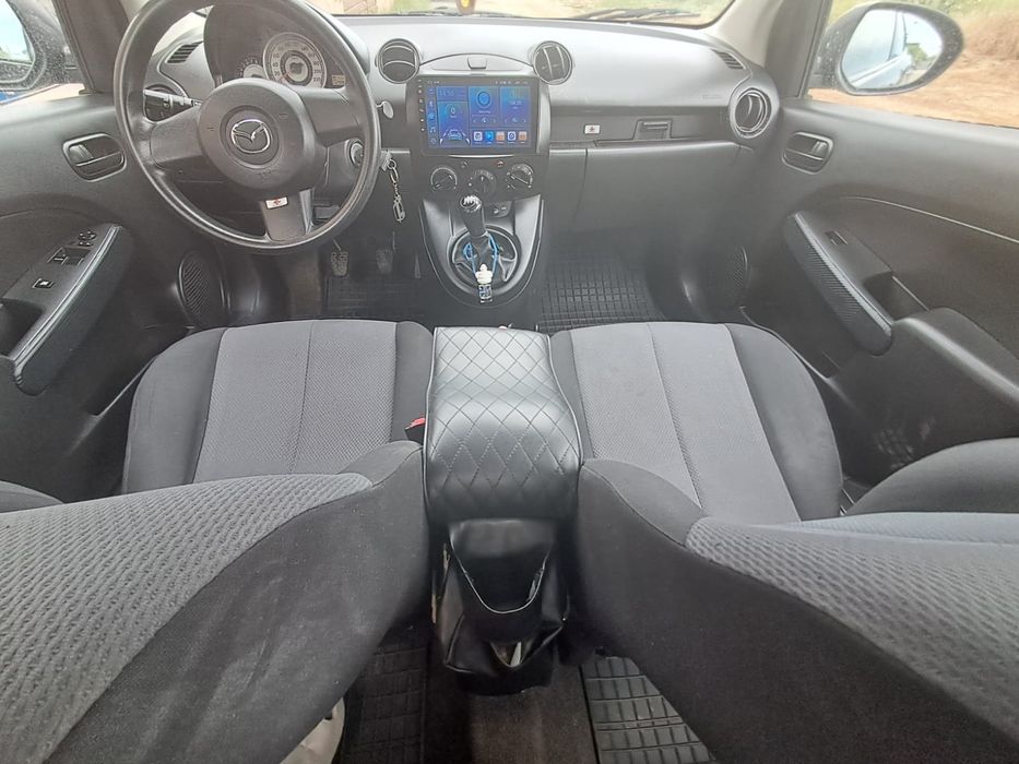 MAZDA 2 2009 — imagine 5