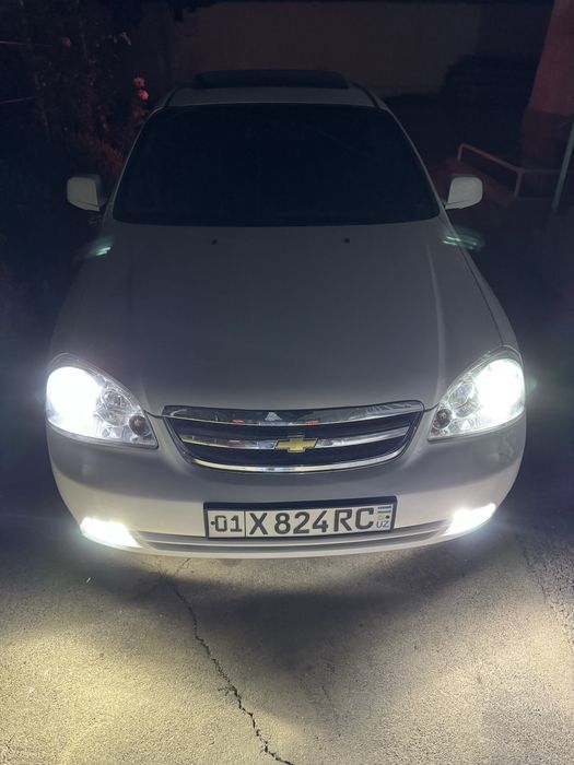 Lacetti 1.8  avtomat 2010