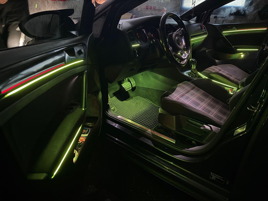 Montaj lumini ambientale, insonorizari auto