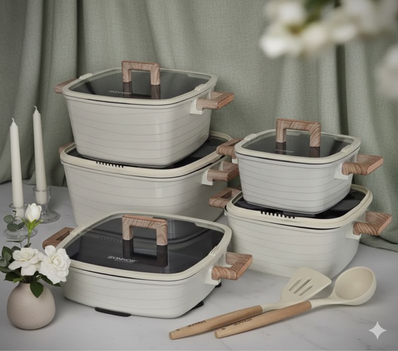 Набор кострюль.