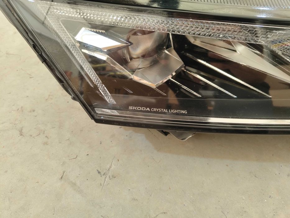 Far Dreapta Skoda Octavia 4 Facelift Full Led