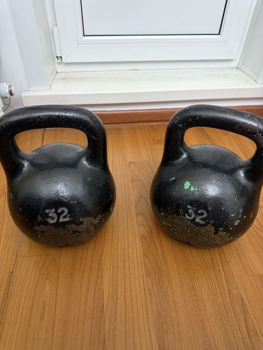 Гиря 32 кг. Советские удобные и классические. Не китайские.