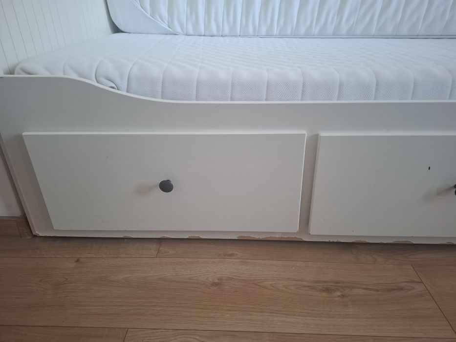 Кушетка Hemnes и 2 матрака