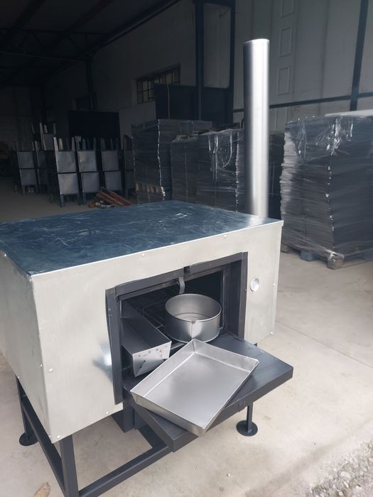 Cuptor pentru pâine pe lemne