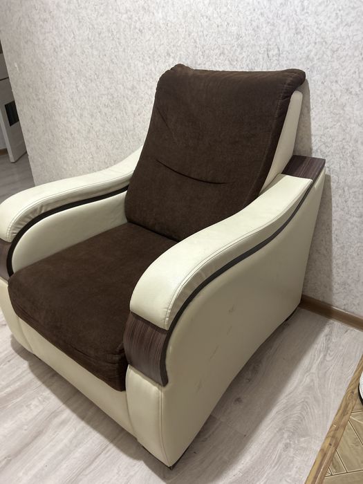 Срочно продам кресло