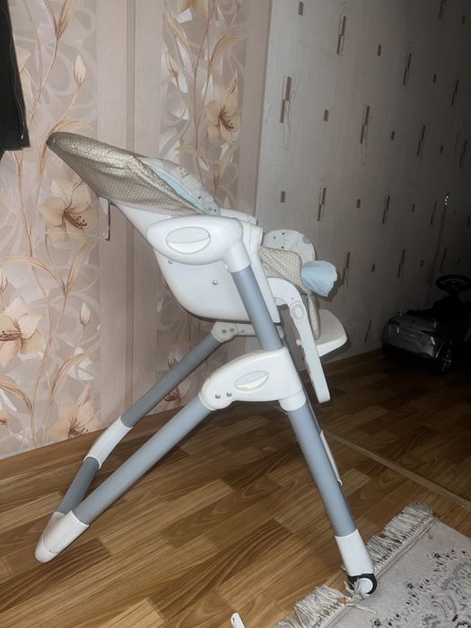 Столик для кормления