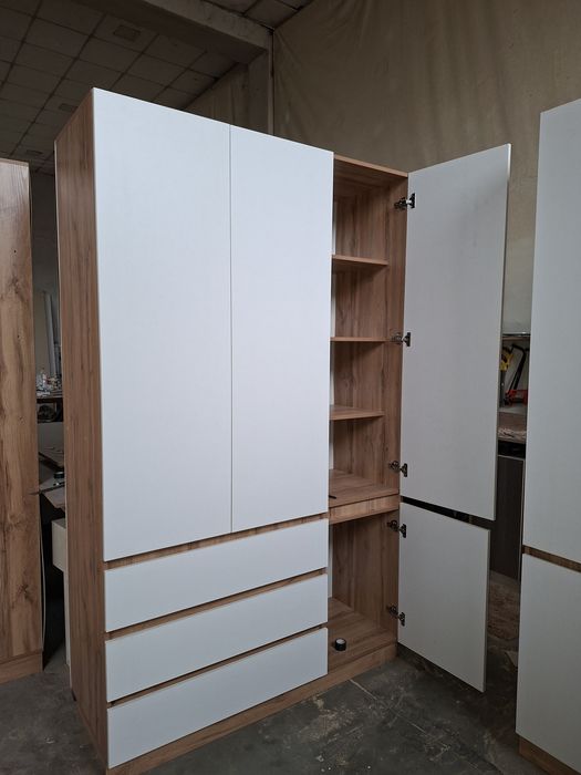 Шкаф 2.17×1.35×50