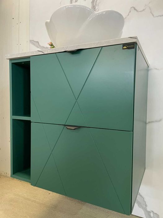 НАЛИЧНИ !! Шкафове за Баня Мебели за баня