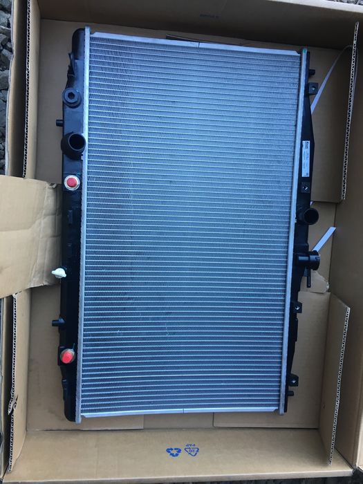 Nissens 68112 радиатор за хонда акорд 7 2,4L, ЗА КОЛИ С РЪЧНИ СКОРОСТИ