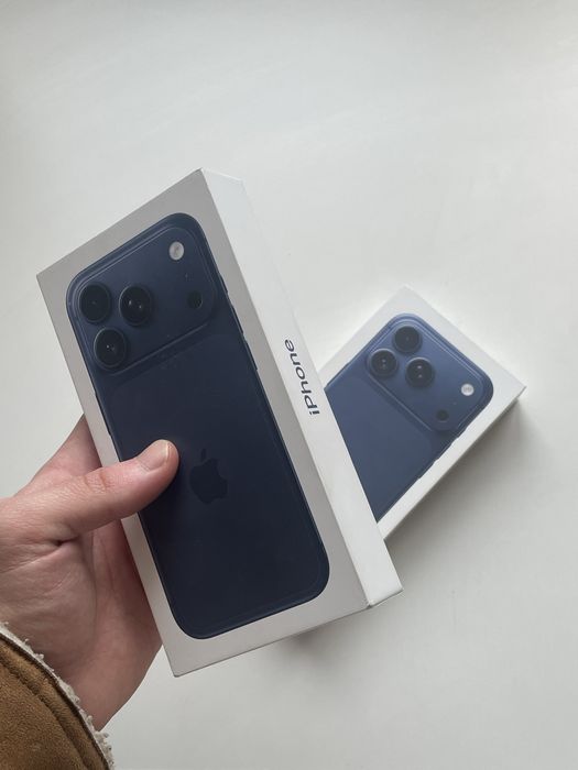 2 броя Iphone 17 Pro 512GB