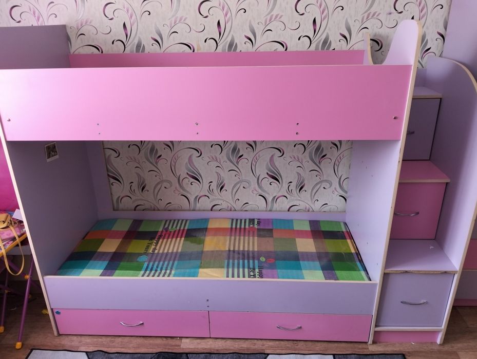 Продам двухъярусную кровать