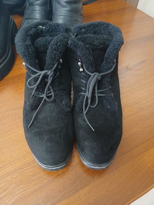 Продам женские сапоги