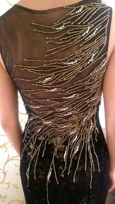 Платье вечернее c вышивкой