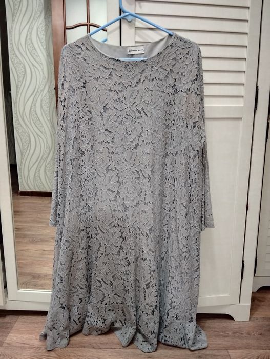 Продается дубленка, платья