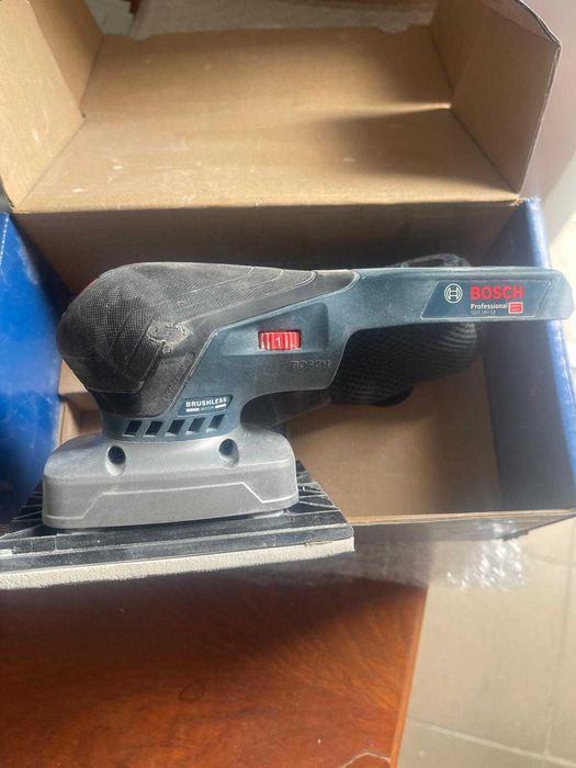 Slefuitor Bosch Proffesional GSS 18V-13 -  cu vibratii fara acumulatori si incarcator - pentru piese